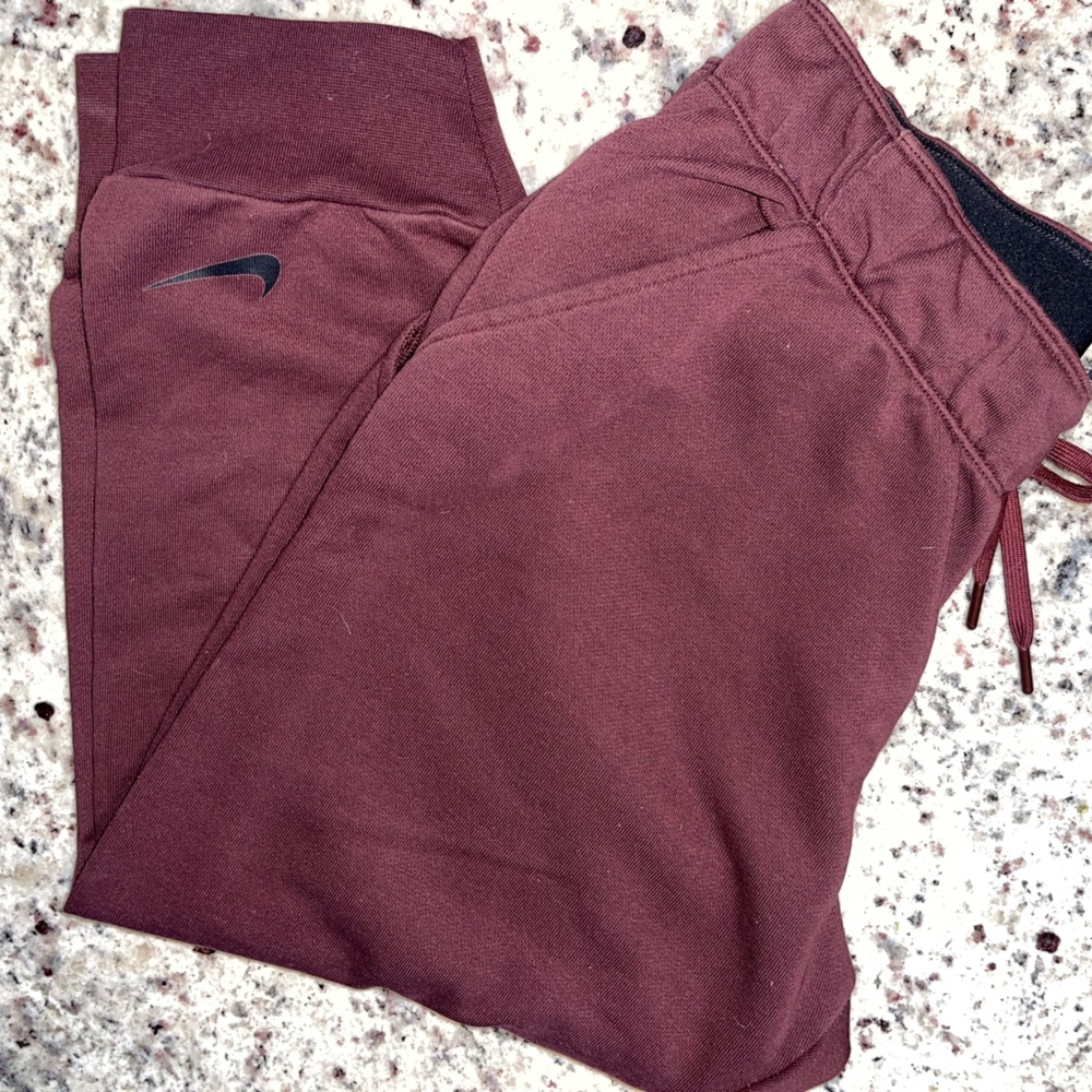 Maroon & Grey Nike Capri-Sweats